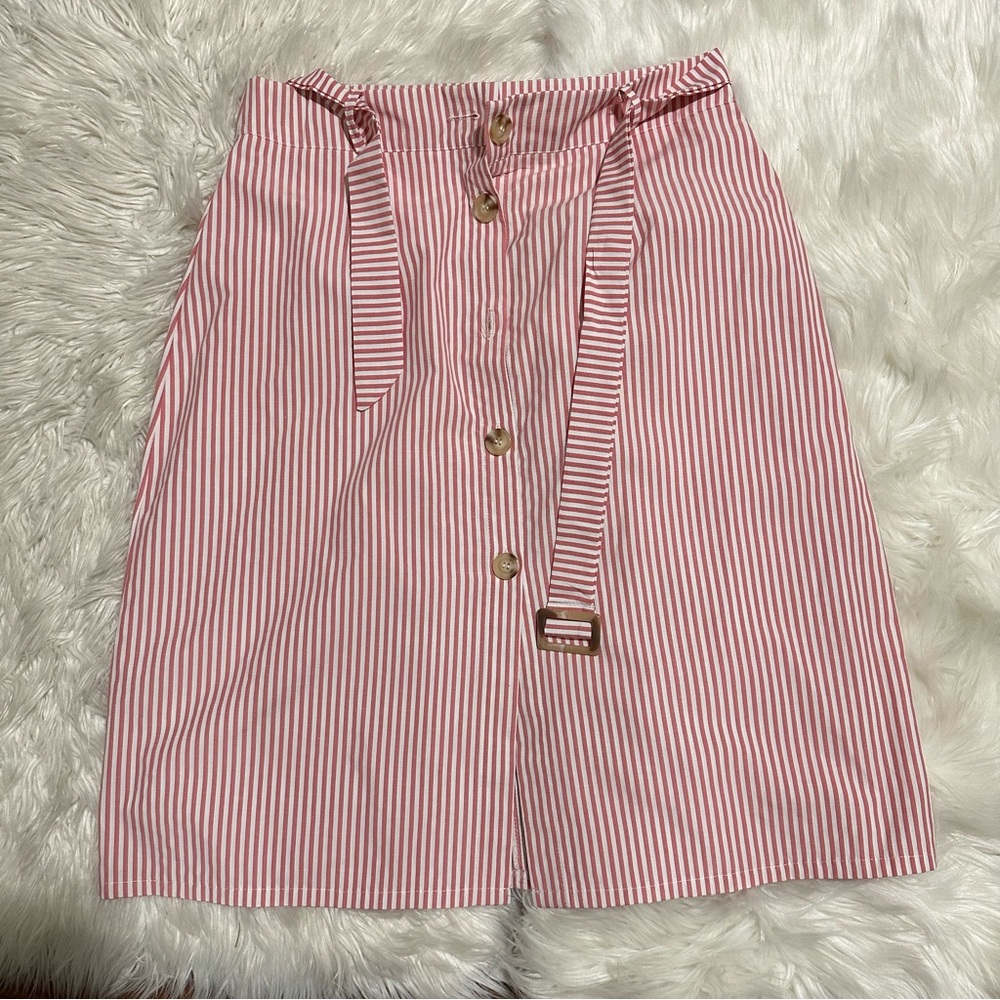 Midi stripe skirt with buttons